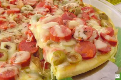 Aprenda a fazer pizza de salsicha