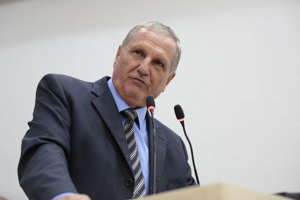 Follador presta homenagem aos professores de Rondônia