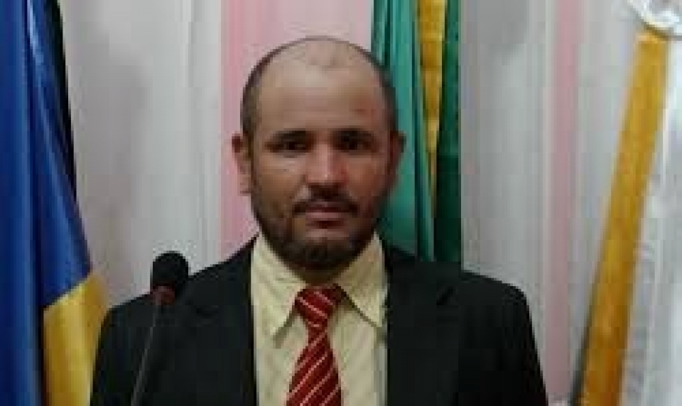 Vereador é preso em flagrante depois de cortar rosto de servidor