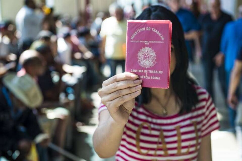 Pagamento do 13º salário deve injetar R$ 211,2 bilhões na economia