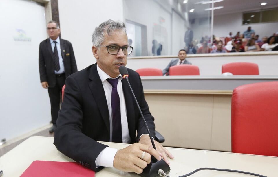 Geraldo da Rondônia indica cedência de terreno à Prefeitura de Jaru