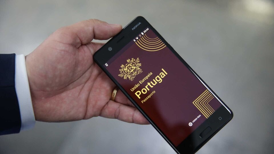 Passaporte português é plano de fuga para brasileiros após eleições