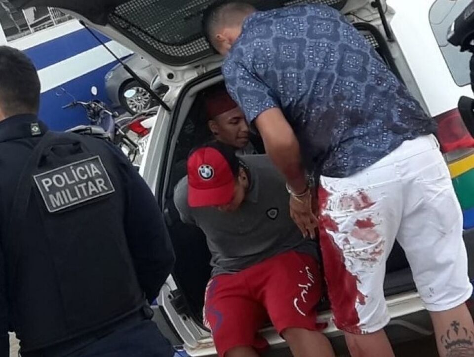 Jovem é morto a facadas e suspeito do crime é preso dentro  do hospital