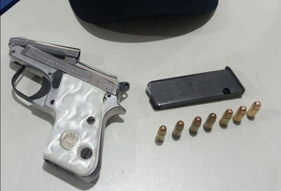 PRF prende dupla por porte ilegal de arma de fogo em Porto Velho