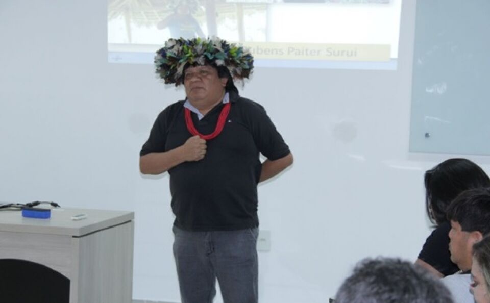Almir Surui palestrou em encontro do Sebrae que discute desenvolvimento regional