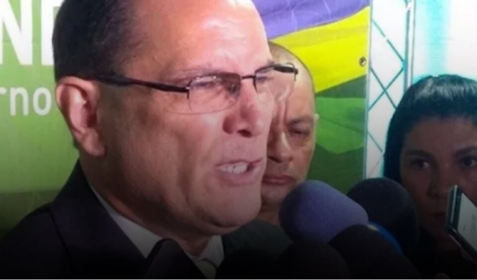 Após denúncia de suposto favorecimento à Marcos Rocha, governo exonera assessor e secretário se afasta