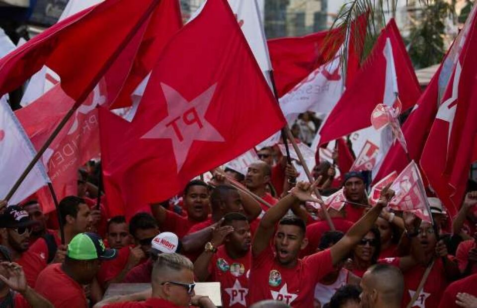 Homem é morto durante carreata pró-Haddad no Ceará