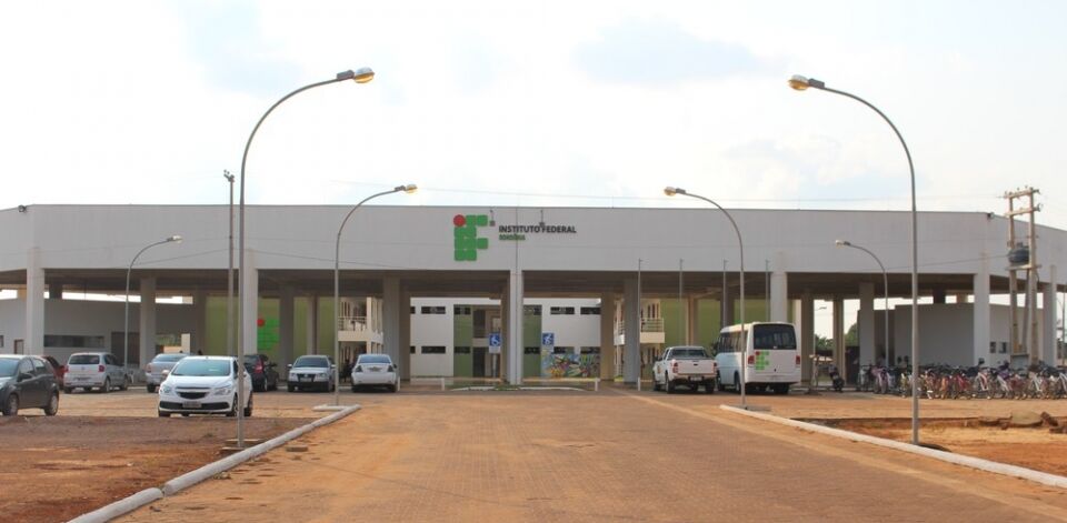 IFRO ABRE CONCURSO COM SALÁRIOS DE ATÉ R$ 4,6 MIL
