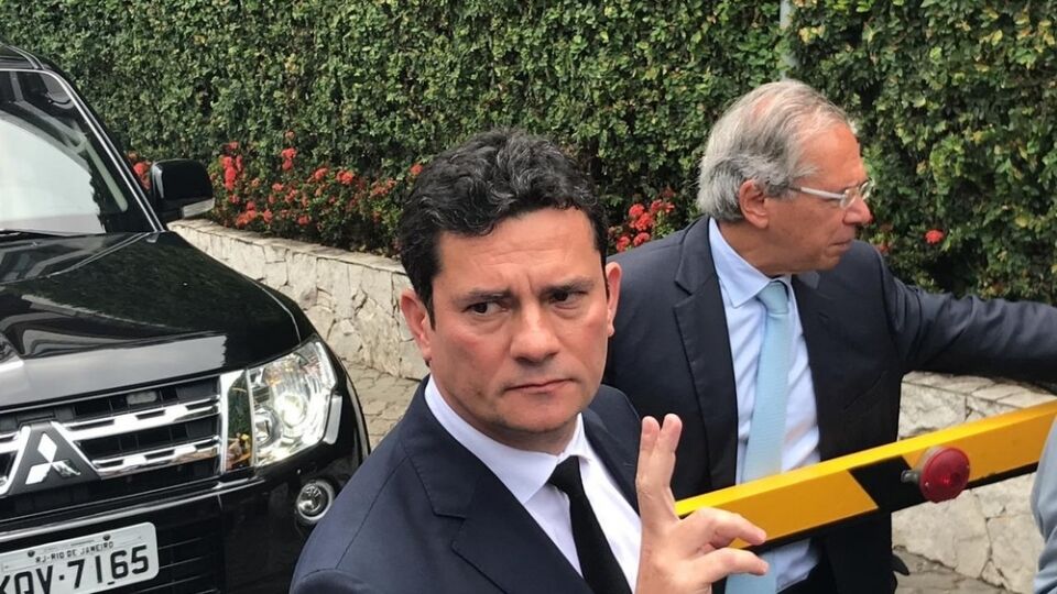 Moro aceita convite para ser ministro da Justiça e diz que vai se afastar de audiências da Lava Jato