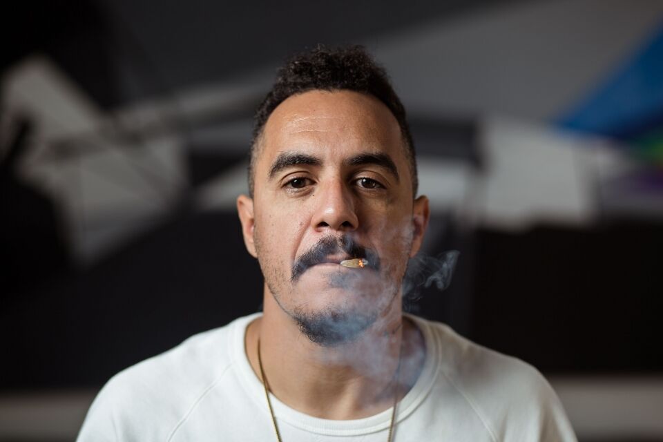 Marcelo D2 comete injúria racial contra deputado eleito Hélio Bolsonaro