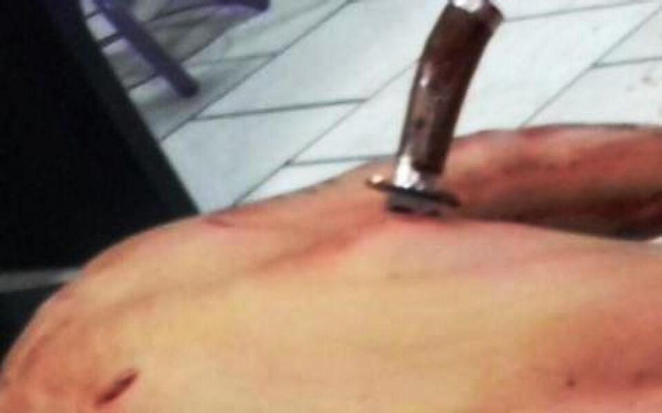 NEWS URGENTE: HOMEM TENTA SUICÍDIO AO SABER QUE POLÍCIA FEDERAL ESTAVA BATENDO NA SUA PORTA