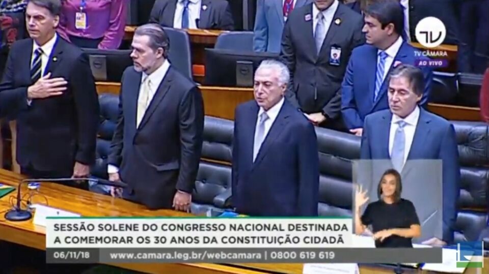 Bolsonaro chega a Brasília pela primeira vez depois de eleito