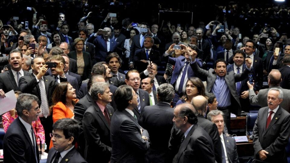 Veja a lista de senadores que votaram a favor do aumento do STF