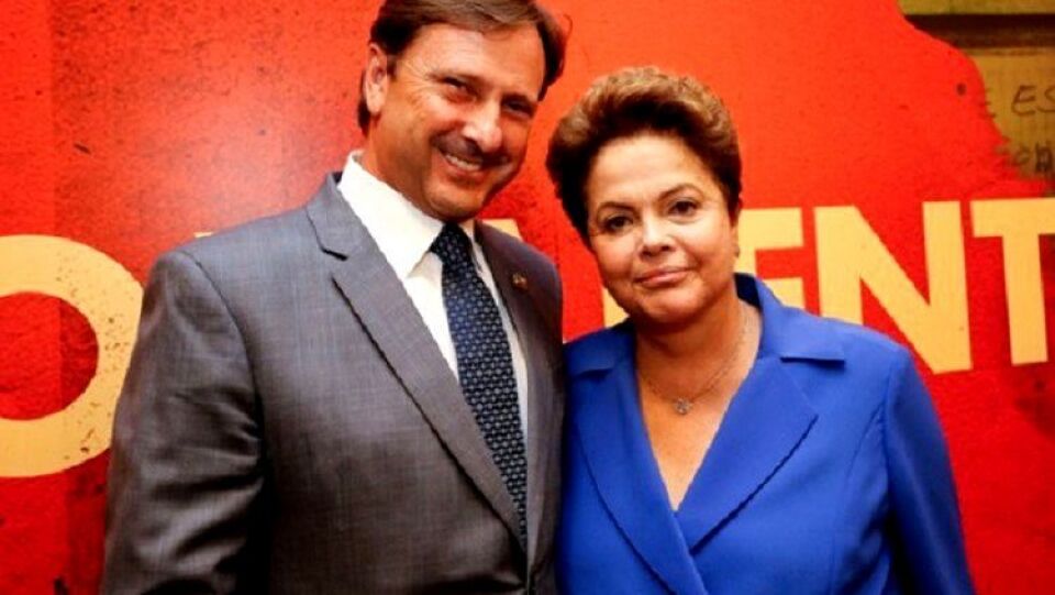 Senador que votou sim pelo aumento do STF já teve pedido de prisão determinado pela corte