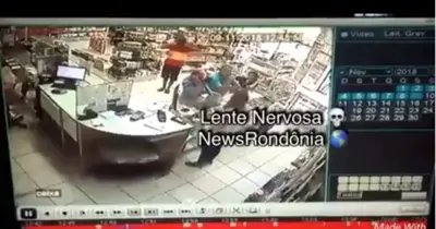 Suspeito é detido por populares após fingir estar armado durante assalto em farmácia