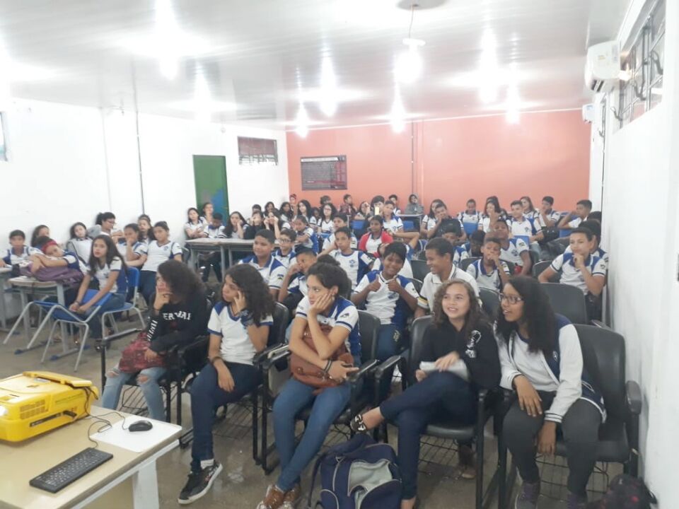Semtran realiza palestra sobre segurança no trânsito a alunos da escola Daniel Neri