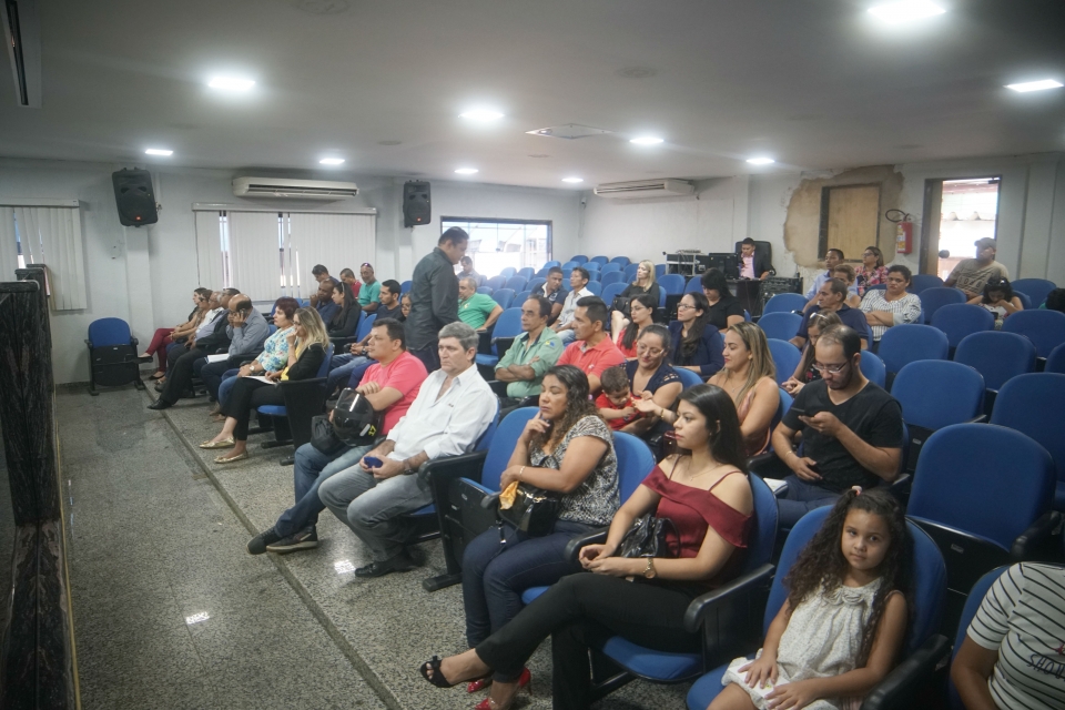 Servidores da Upa Leste recebem Moções de Aplausos na Câmara de Vereadores