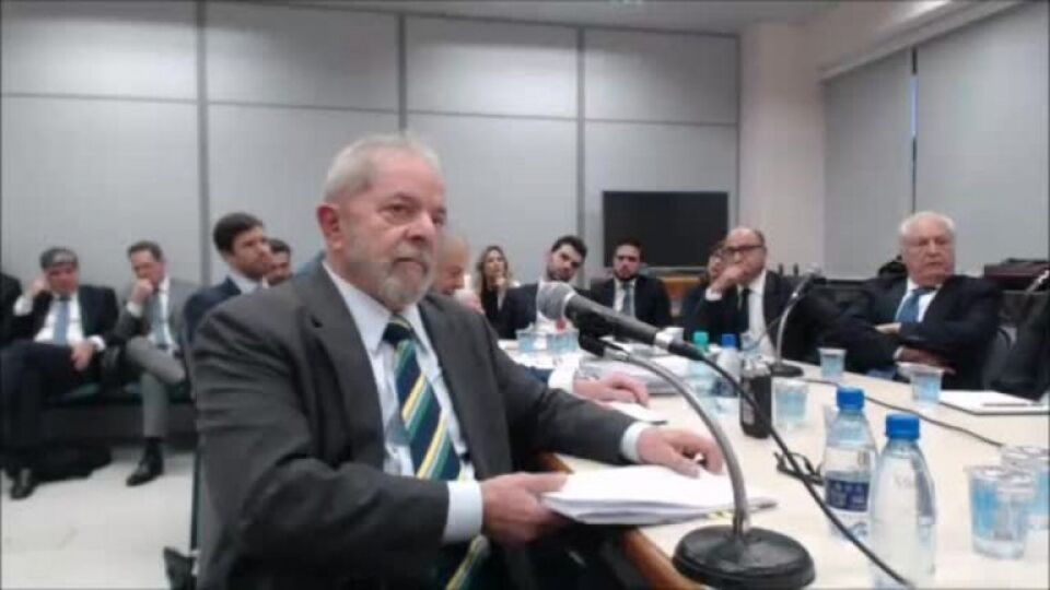 “Tenho muita dúvida sobre se a dona Marisa pediu reforma”, diz Lula em depoimento à juíza Gabriela Hardt