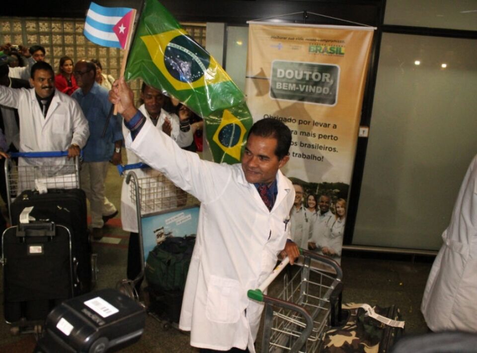 Cubanos trabalhavam em ‘condição semelhante à escravidão’, diz associação