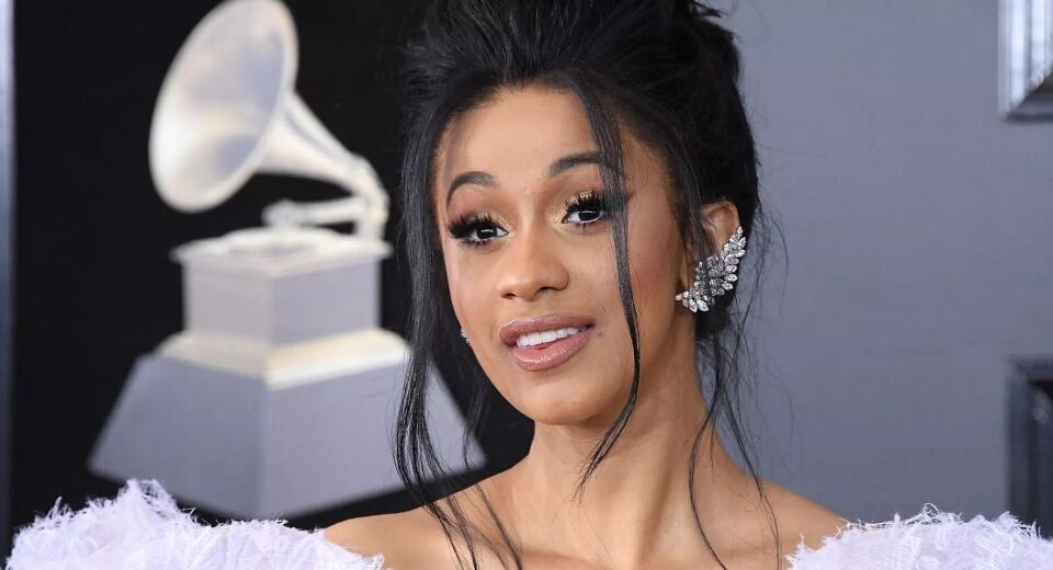 Cardi B ganha prêmio de álbum do ano da revista 'Time'