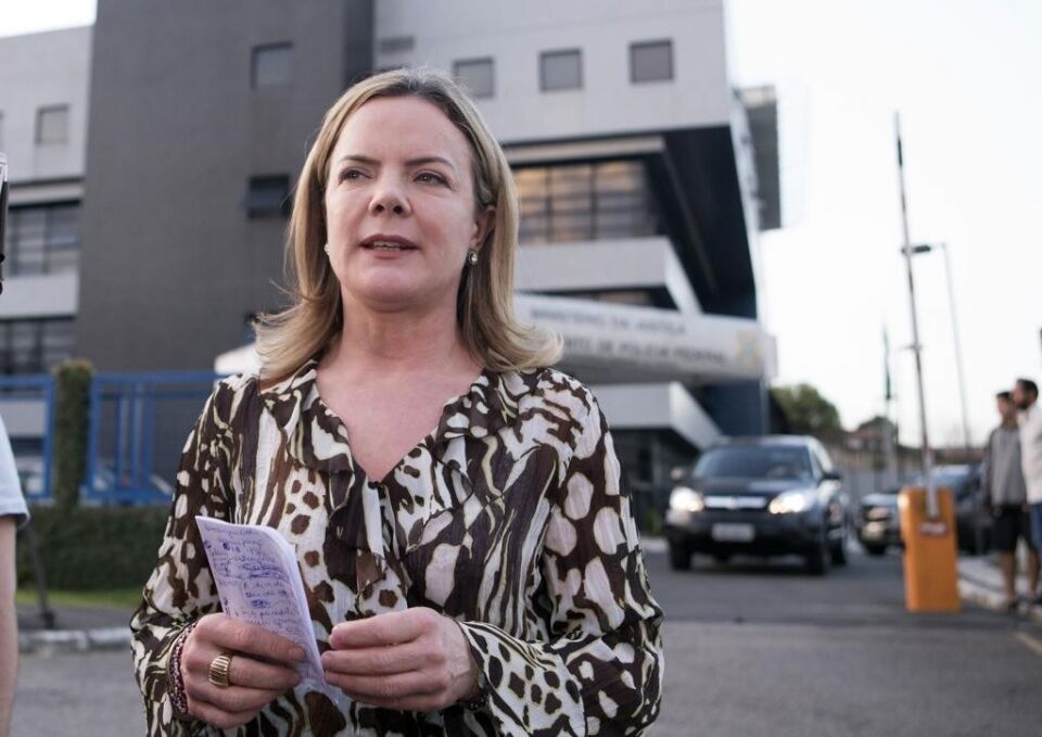 “Toda vez que vejo entrevista de Moro lembro do filme Advogado do Diabo”, diz Gleisi Hofmann