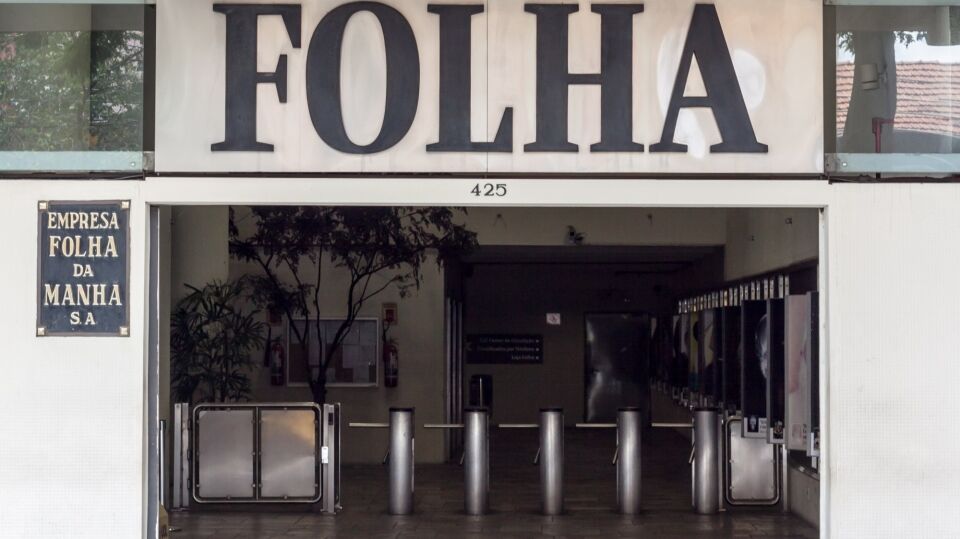 Um mês depois, Folha admite falta de provas em reportagem sobre suposto caixa 2