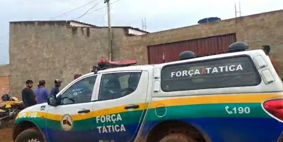 Adolescente envolvido em latrocínio se entrega na Delegacia