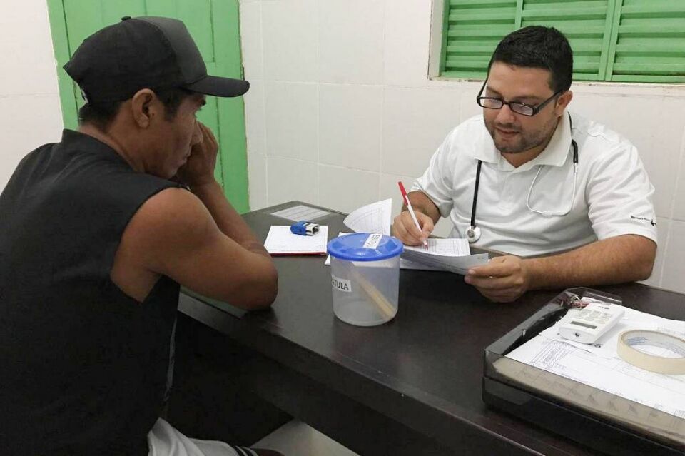 Aos indígenas, lições de dedicação e amor