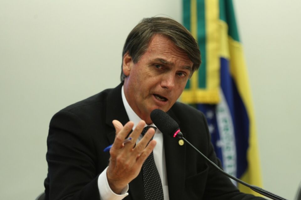 Bolsonaro cogita criação de campo de refugiados para venezuelanos