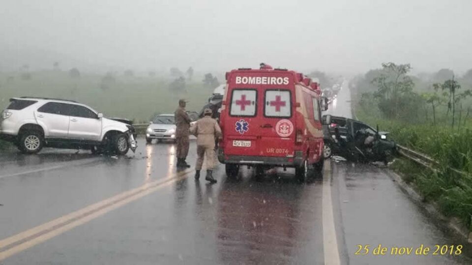 Regionais : Sargento do Corpo de Bombeiros vítima de acidente na BR passa por cirurgia e seu estado inspira cuidados