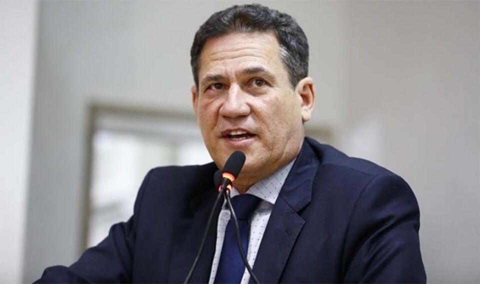 Depois de 27 anos, Maurão pendura as chuteiras