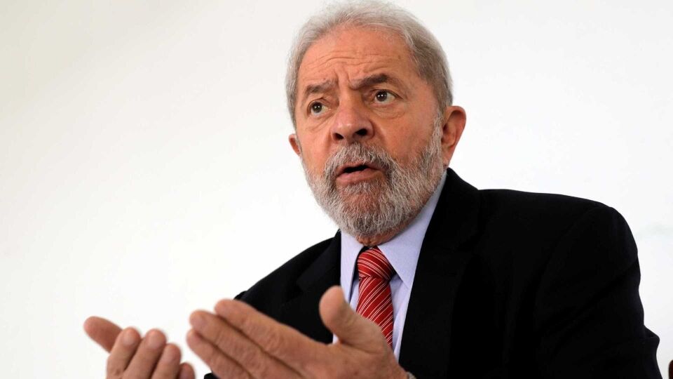 Aliados estariam pedindo a Lula que aceite prisão domiciliar