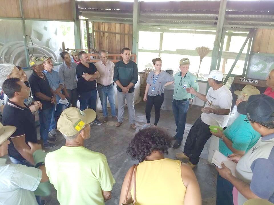 Agricultores de Porto Velho têm acesso às novidades da mandiocultura no Acre