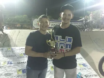 Atletas e populares prestigiam campeonato de BMX realizado pelo DPPJ