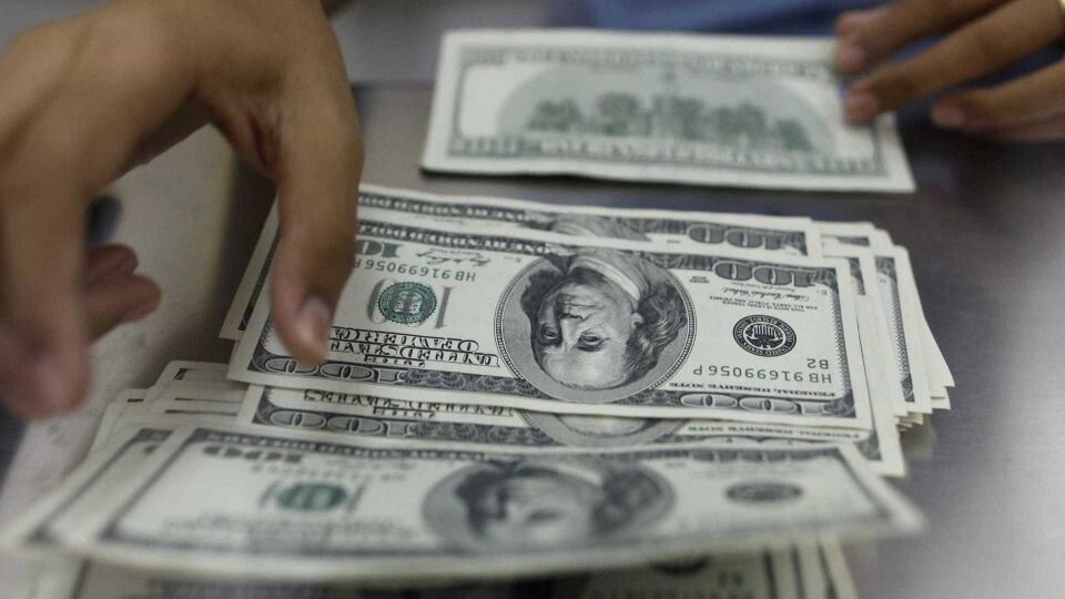 Dólar sobe e fecha em R$ 3,85, mesmo após intervenção do Banco Central