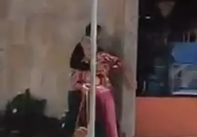 Vídeo: Homem faz idosa refém e é morto pela PM
