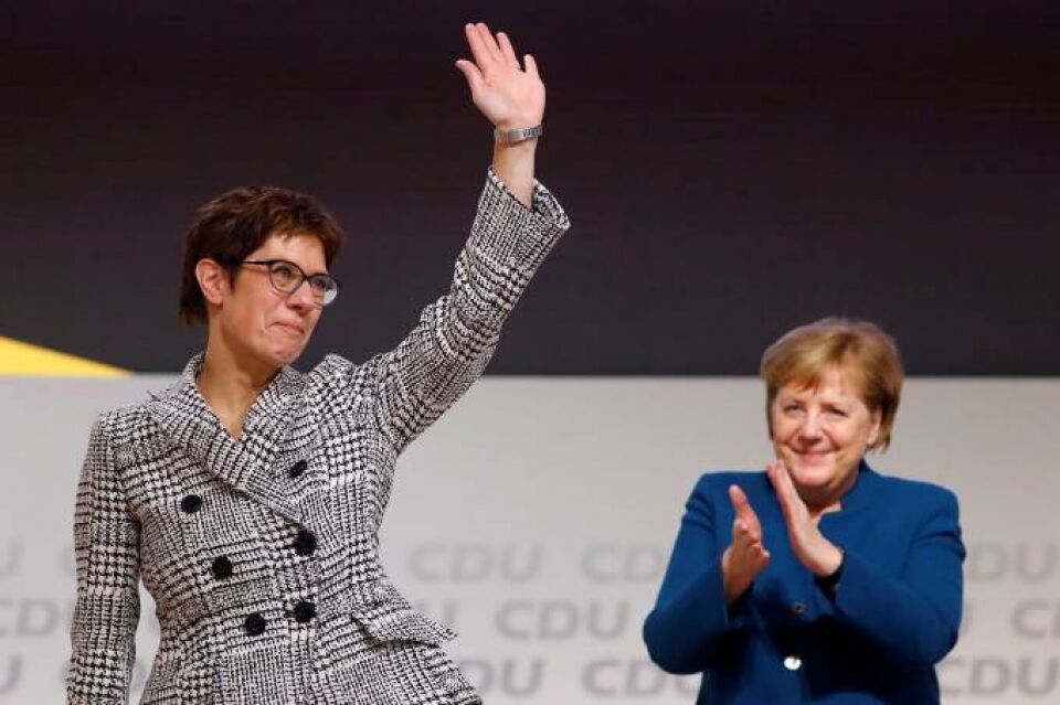 Quem é a política alemã eleita para suceder Angela Merkel