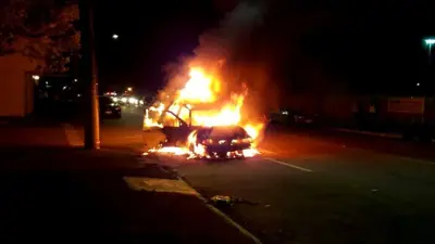 LEI SECA: Embriagado, motorista foge de operação e só para após veículo pegar fogo
