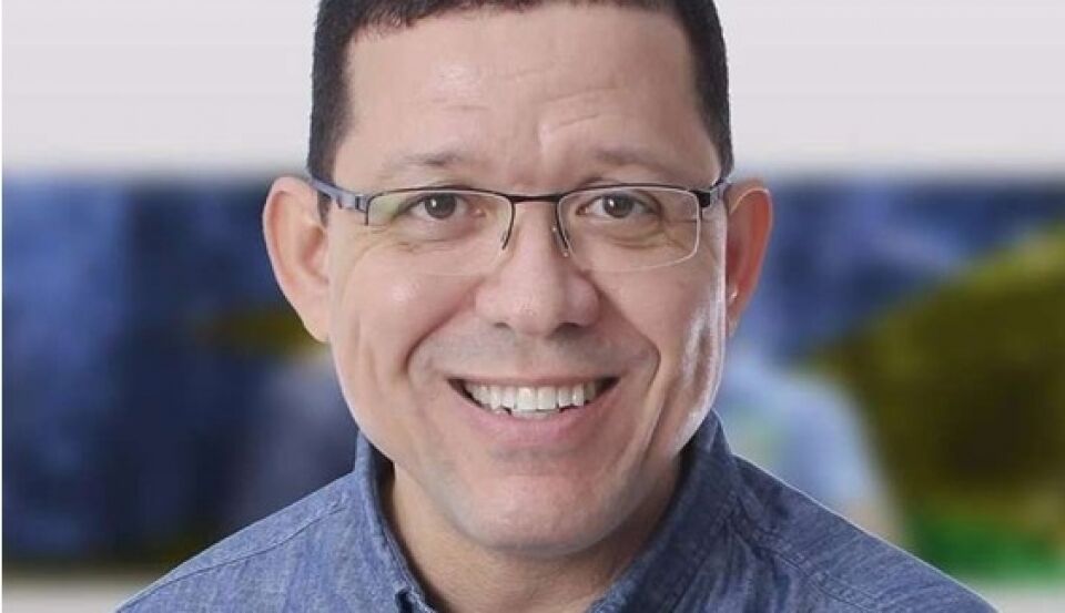 Governador chega com agenda apertada pelo calendário da transição e deve anunciar secretários