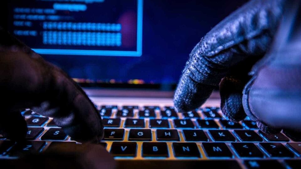 Novo golpe usa sites pornô para chantagear usuários
