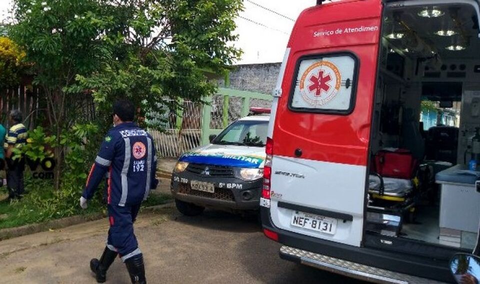 URGENTE: Sobrinho invade residência e ataca tio a golpes de facão