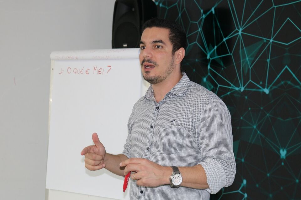 Analistas do Sebrae recebem capacitação para apresentação de alto impacto
