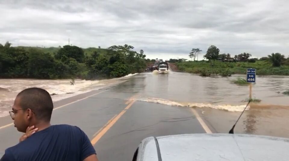 Igarapé ‘sangrou’ entre Ariquemes e Cacaulândia