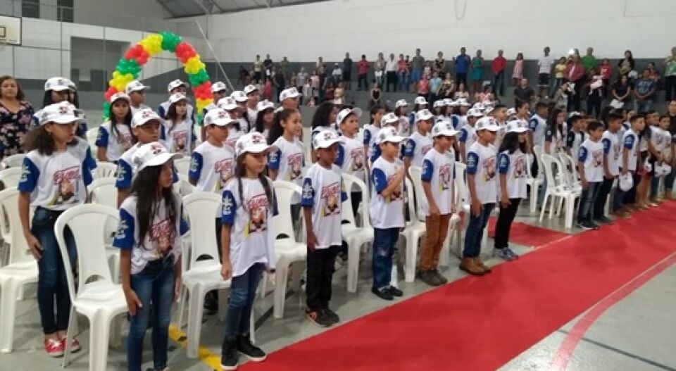 PROERD E SEMED formaram 220 alunos da rede municipal de ensino