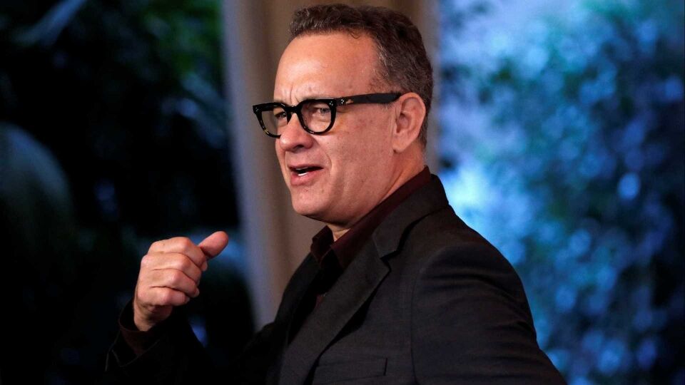Ator Tom Hanks paga almoço para fãs em lanchonete nos EUA