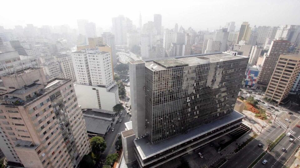 Em meio a protestos, Câmara de SP aprova reforma da Previdência