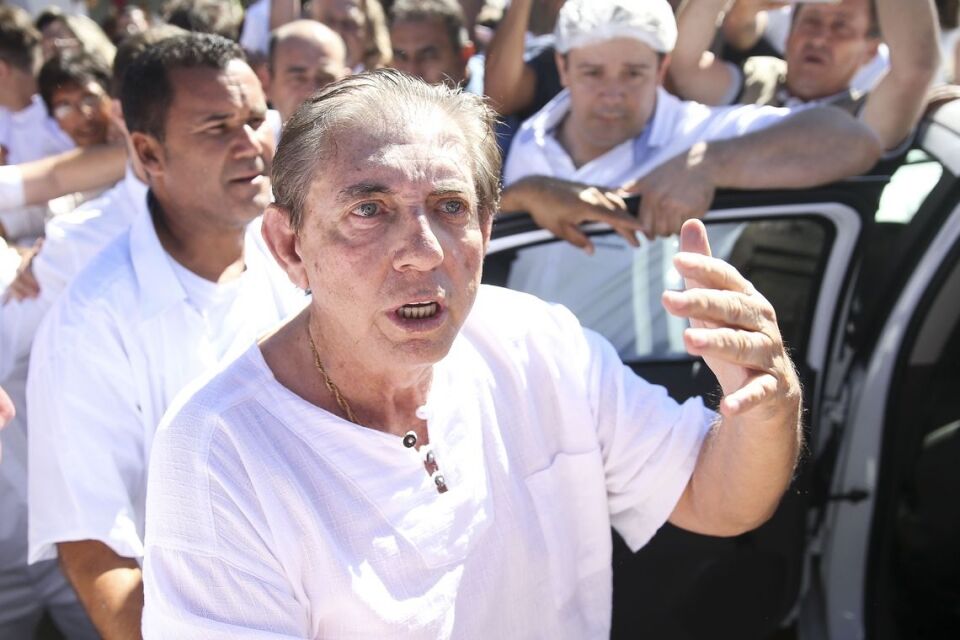 Juiz concede prisão domiciliar ao Médium João de Deus por motivos de saúde