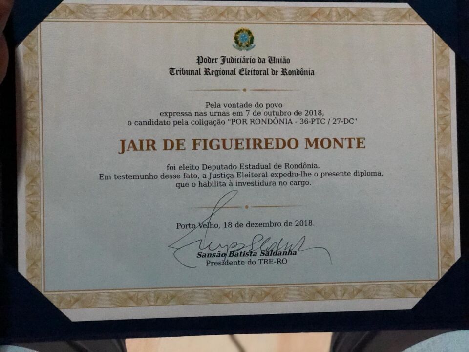 Jair Montes é diplomado e passa a ter foro privilegiado