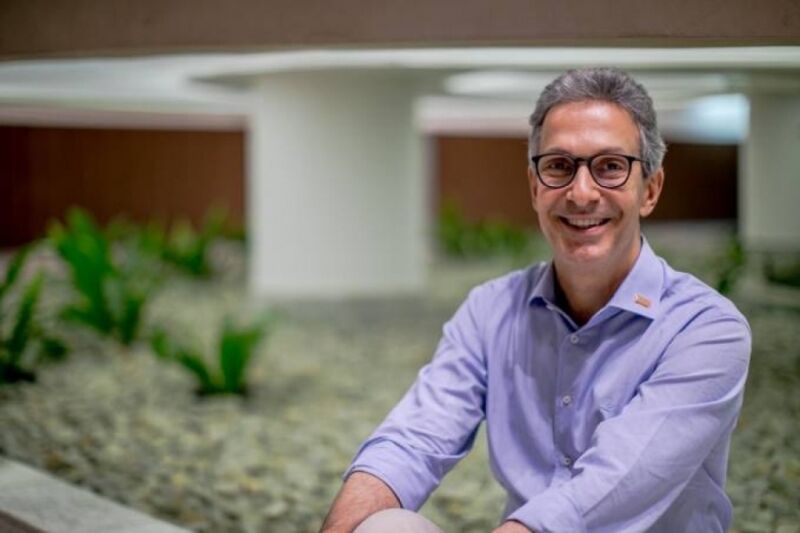 Em Minas Gerais, Zema exonera 6 mil cargos comissionados de uma vez só