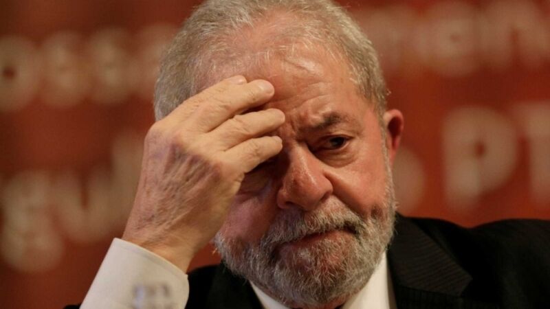 Preocupado, Lula diz que Bolsonaro foi eleito para 'destruir' o PT
